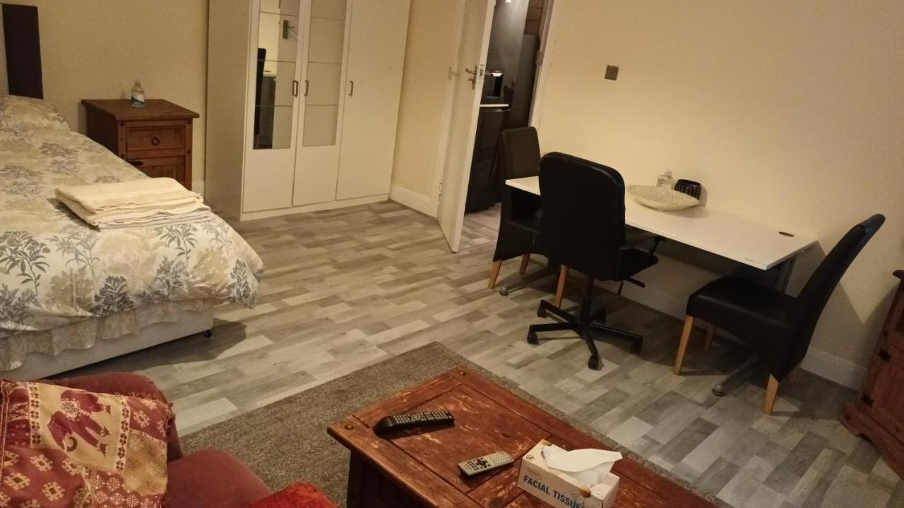 Dach Apartments - Cozy 3 Bed Apartment In Hendon Эджвар Экстерьер фото